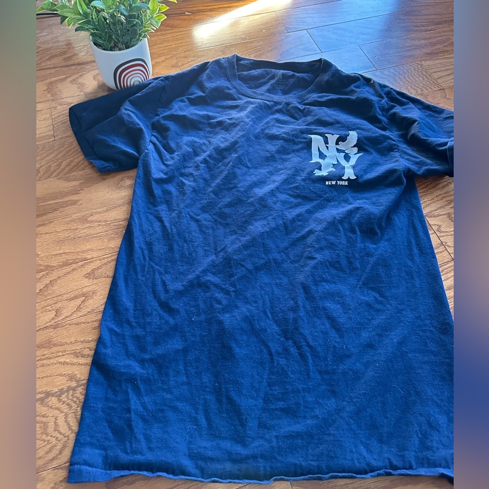 Women’s tee